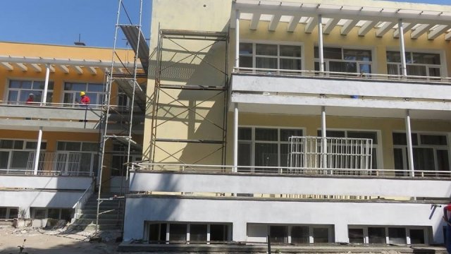 Държавата развързва кесията за частни училища и детски градини