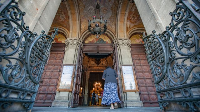 На днешния ден Православната църква отбелязва Зимна Богородица Сретение Господне Това