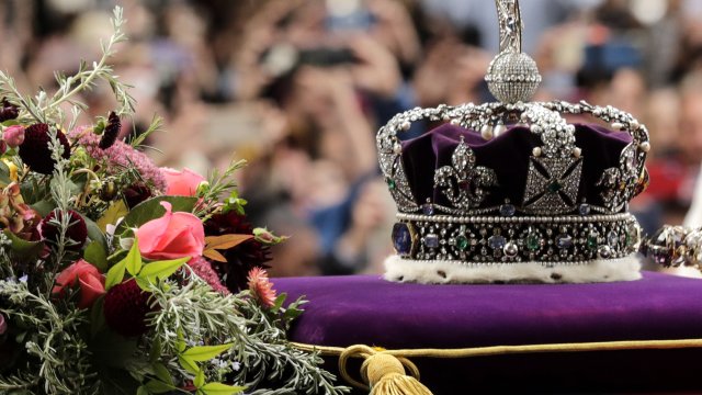 Погребението на кралица Елизабет II привлече вниманието на обществеността към