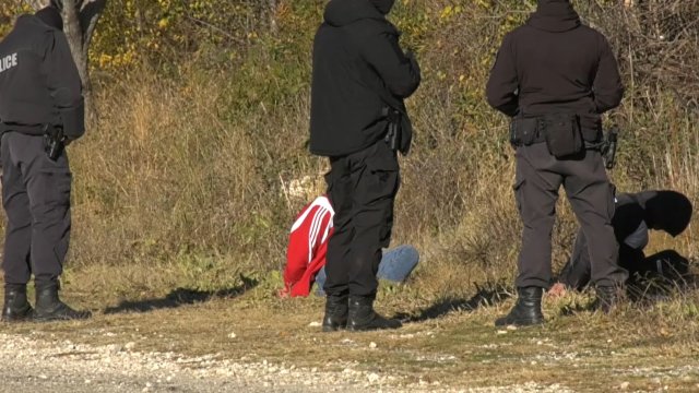 Малко след 7 часа сутринта  край карловското село Иганово са били