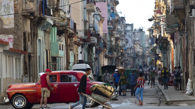 Мечтата на десетима кубинци за нов живот в САЩ завърши
