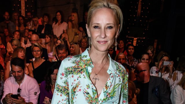 Американската актриса Ан Хечи която катастрофира тежко на 5 август