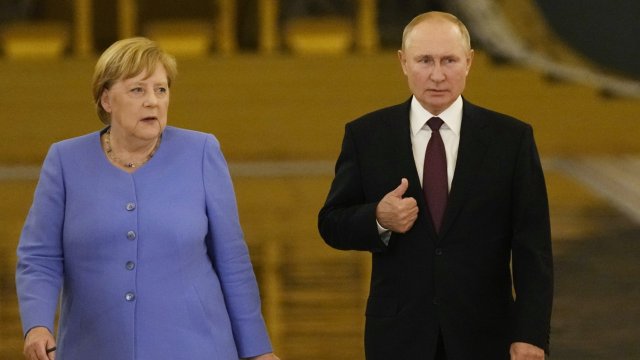 Бившият германски канцлер Ангела Меркел призова думите на руския президент