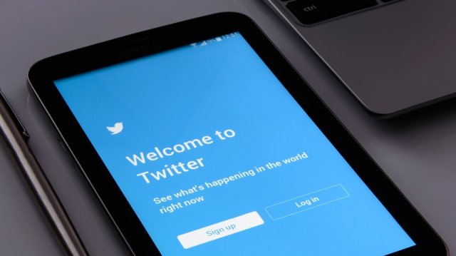 Сериозен срив в системата на Twitter остави хиляди потребители без