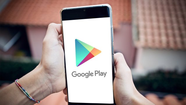 Google е блокирала десетки приложения в своя магазин Google Play,