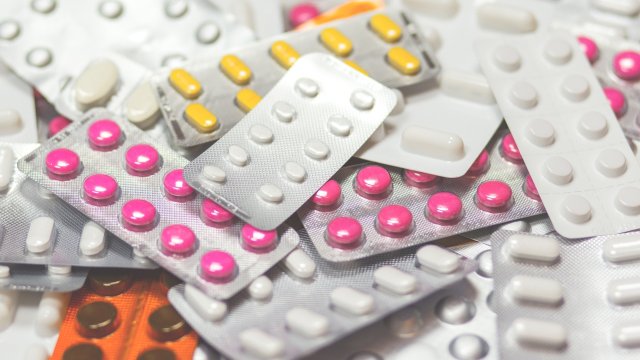 Китай възнамерява да спре износа на парацетамол и ибупрофен съобщават