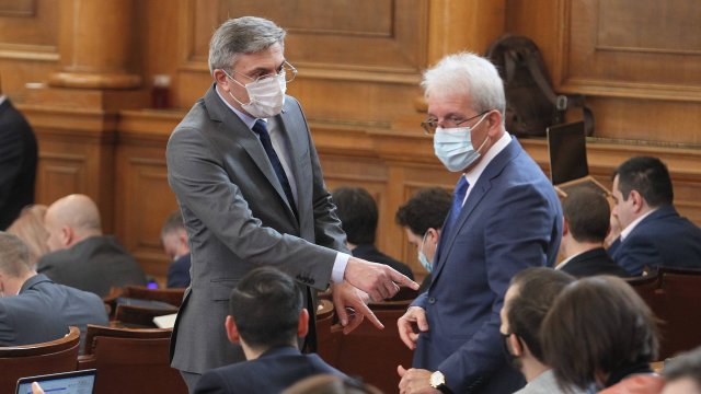 Край на златните паспорти На първо четене депутатите премахната възможността