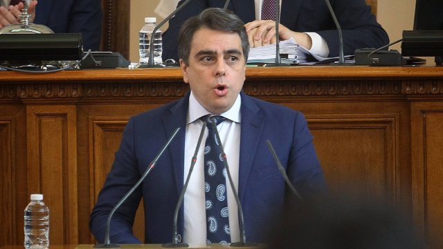 Народното събрание прие актуализацията на бюджета Бюджетът се прие Парламентът прояви