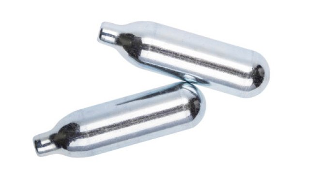 Министърът на икономиката и индустрията Корнелия Нинова и днес продължи