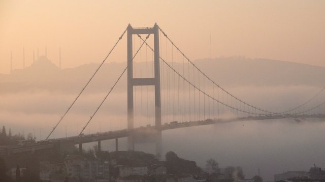 Босфорът е затворен за движение на плавателни съдове в двете