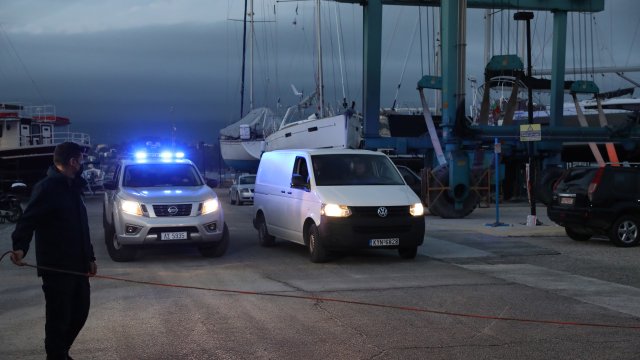 Пътник от кораба Юрофери Олимпия беше намерен мъртъв при обиски