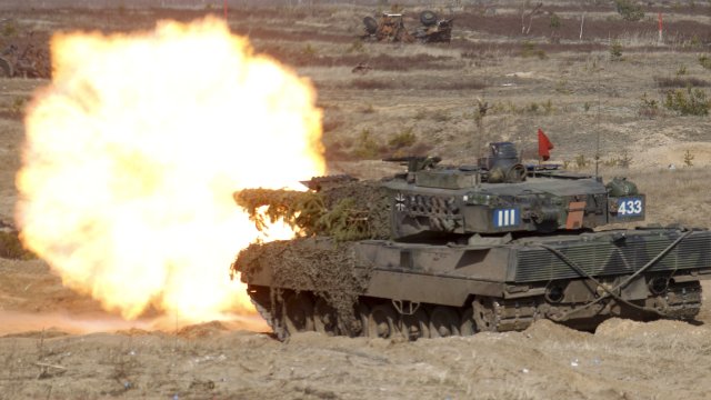 Руска компания обяви награда за военните, които унищожат танкове Леопард