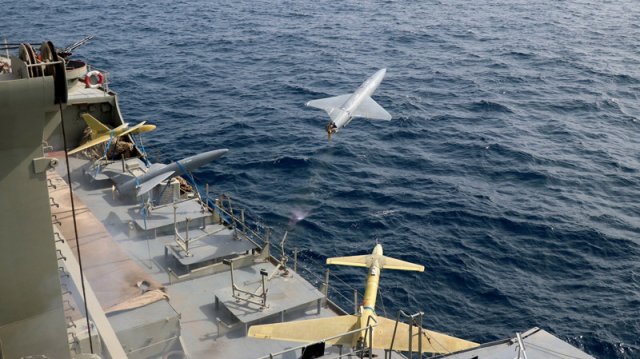 Иран ще достави балистични ракети земя земя и още дронове на