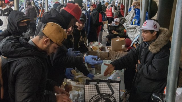 Около 64 от американските потребители равняващи се на 166