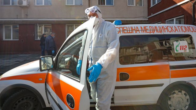 Извън тъмночервената зона са също областите Сливен Велико Търново Силистра