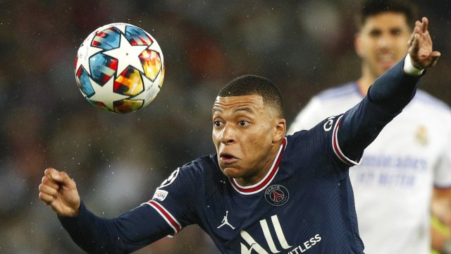 Мегазвездата на Пари Сен Жермен Килиан Мбапе е поставил четири