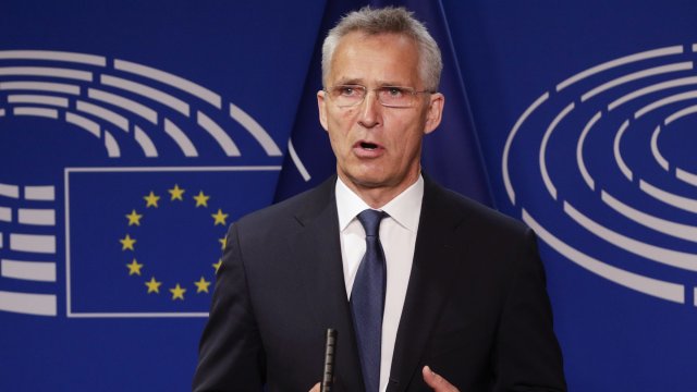 НАТО е готова с години да дава оръжие на Украйна