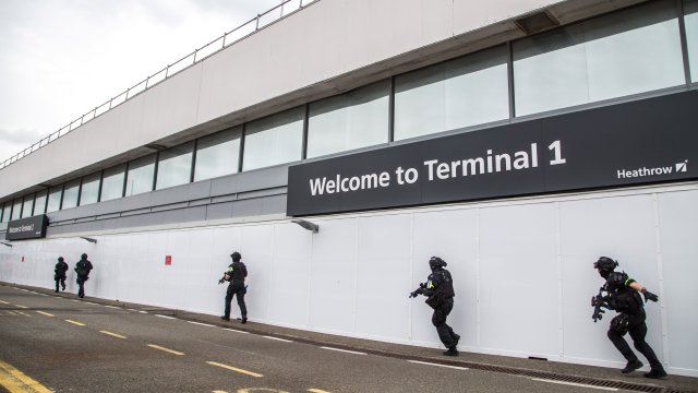 На лондонското летище Гетуик е арестуван руснак по подозрение че