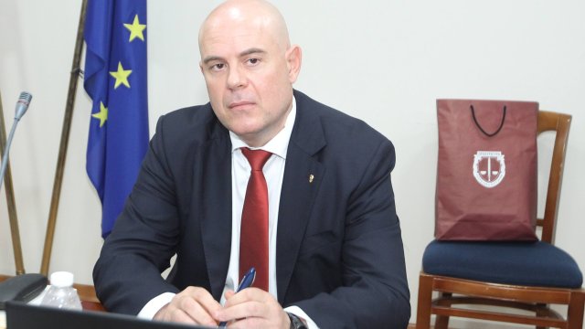 Главният прокурор Иван Гешев отговори на вътрешния министър Бойко Рашков