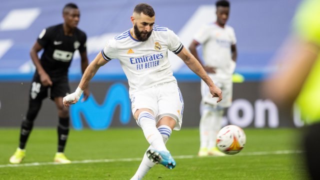 Къщата на Карим Бензема била обрана в неделя докато френският