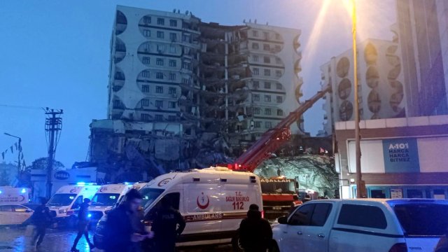 Серия от силни земетресения разлюляха южната част на Турция тази