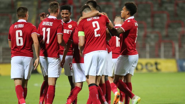 Дауда Бамба е в плановете за привличане на Саша Илич