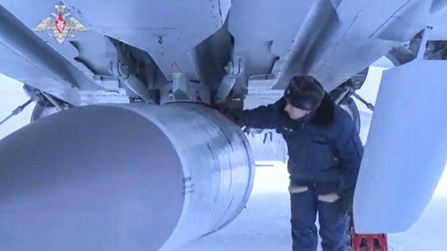 Русия вдигна във въздуха над Беларус самолети МиГ-31 с ракети
