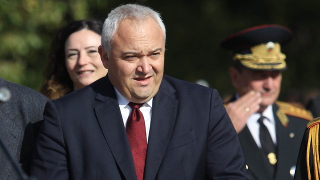 Специализирана полицейска акция се провежда в Казанлък и Гурково На