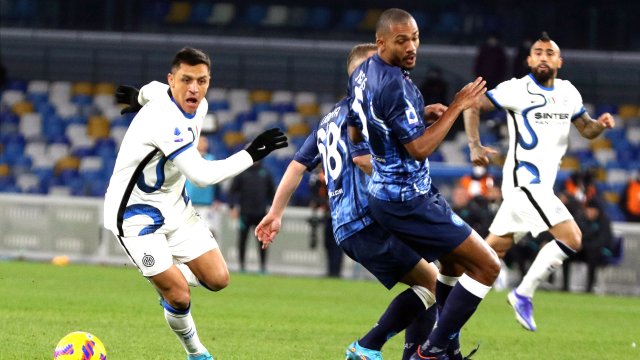 Наполи и Интер завършиха 1 1 в голямото дерби от 25 ия