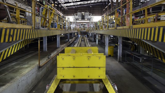 В Обединеното кралство се води изключително объркващ дебат относно стоманодобивната