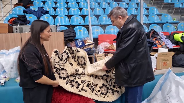 Лидерът на ДПС Мустафа Карадайъ занесе в Турция дарения, събрани