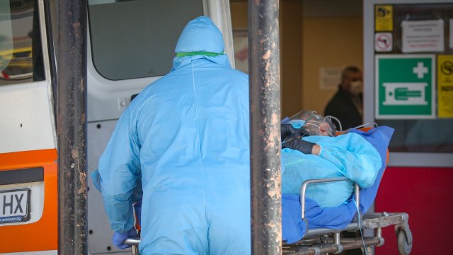 30 476 са починалите лица при които е бил констатиран