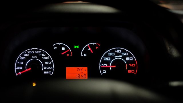 Всички нови автомобили пуснати в ЕС вече задължително трябва да имат технология