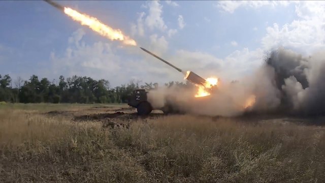 Украинският генерален щаб смята, че Русия продължава да прехвърля военна