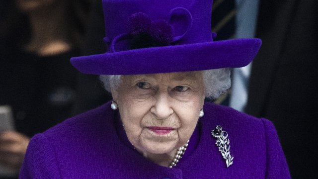 Елизабет II беше принудена да отмени традиционната семейна коледна вечеря