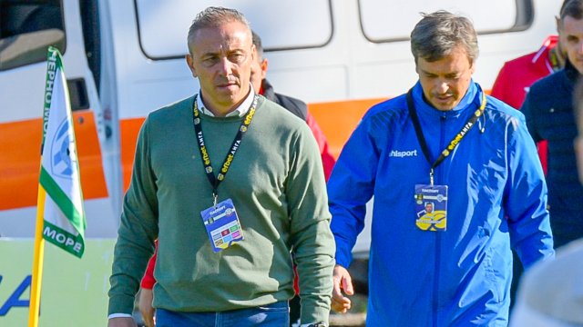 Треньорът на Черно море Илиан Илиев определи група от 19