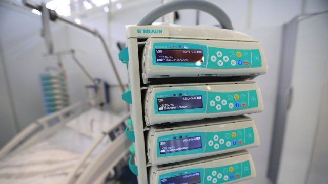 Заразените които оздравяват по правило се смятат за прекарали болестта