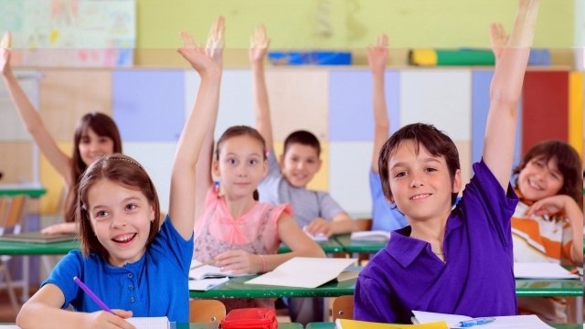 Новости в програмите, а учебниците не са готови