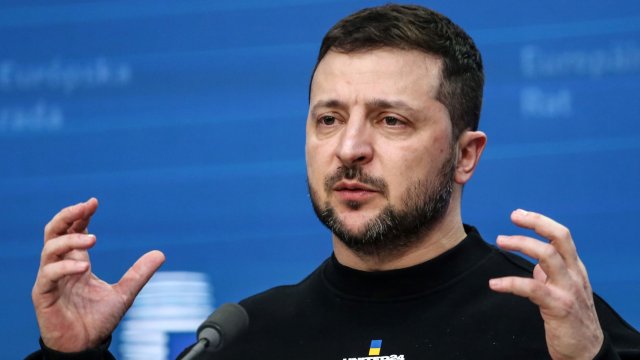 Украинският президент Володимир Зеленски каза че няколко руски ракети са