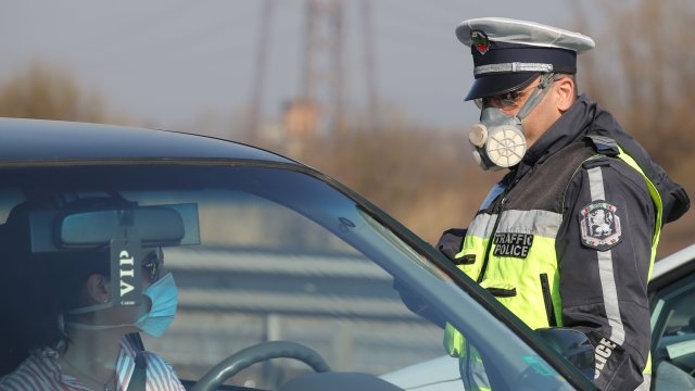 От Пътна полиция призоваха младите хора които ще потеглят на