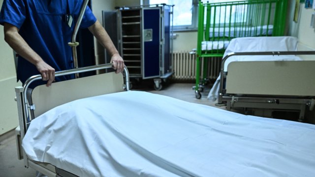 Случаите на заболяване от грип в Хърватия се увеличават   Мъж на