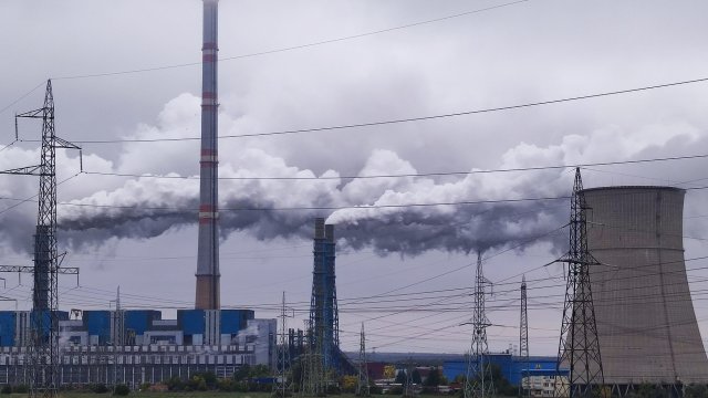 Димитровград е обгазен със серен диоксид, съобщиха от регионалната екоинспекция