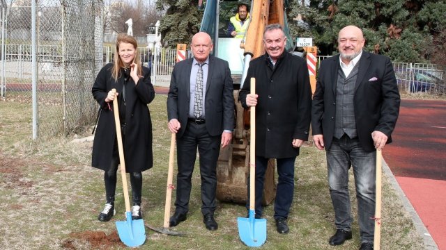 Започна модернизацията на лекоатлетическия център в НСА