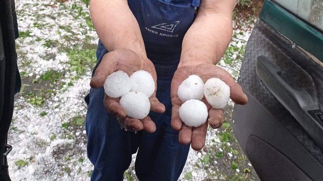 След силните градушки които удариха различни региони на България последните