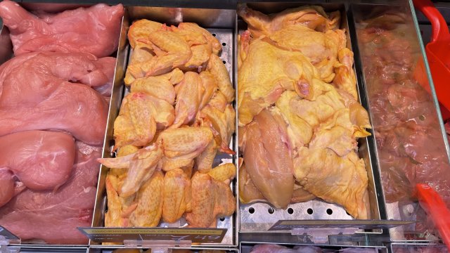 По време на официалните празници Коледа и Нова година Българската