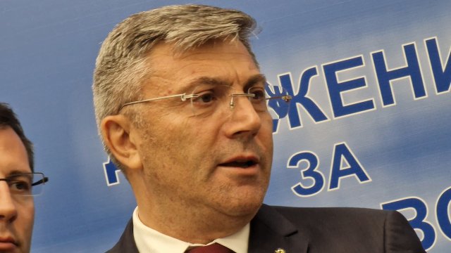 При 94 97 от обработени протоколи от изборите зад граница гласовете