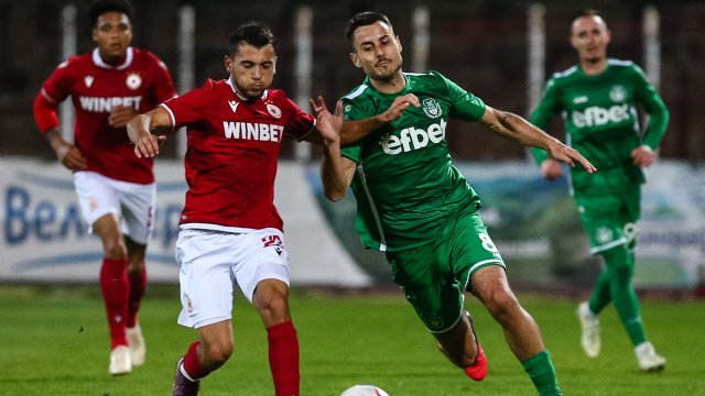 С по два гола на Дюкенс Назон и резервата му