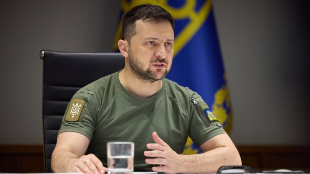 Украинският президент Володимир Зеленски призова Европейския съюз да забрани всички