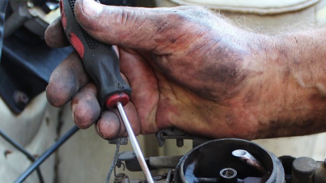 Много собственици на автомобили се сблъскат с трудности при стартиране