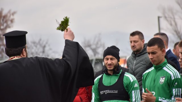 С водосвет футболистите на Пирин Благоевград стартираха по обяд на стадион